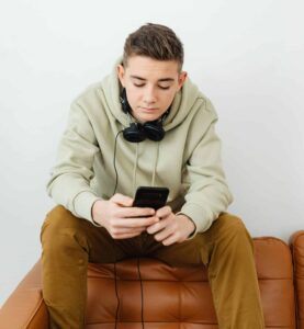 Navigating Teen Mental Health in the Digital Age - Teladoc Health UK