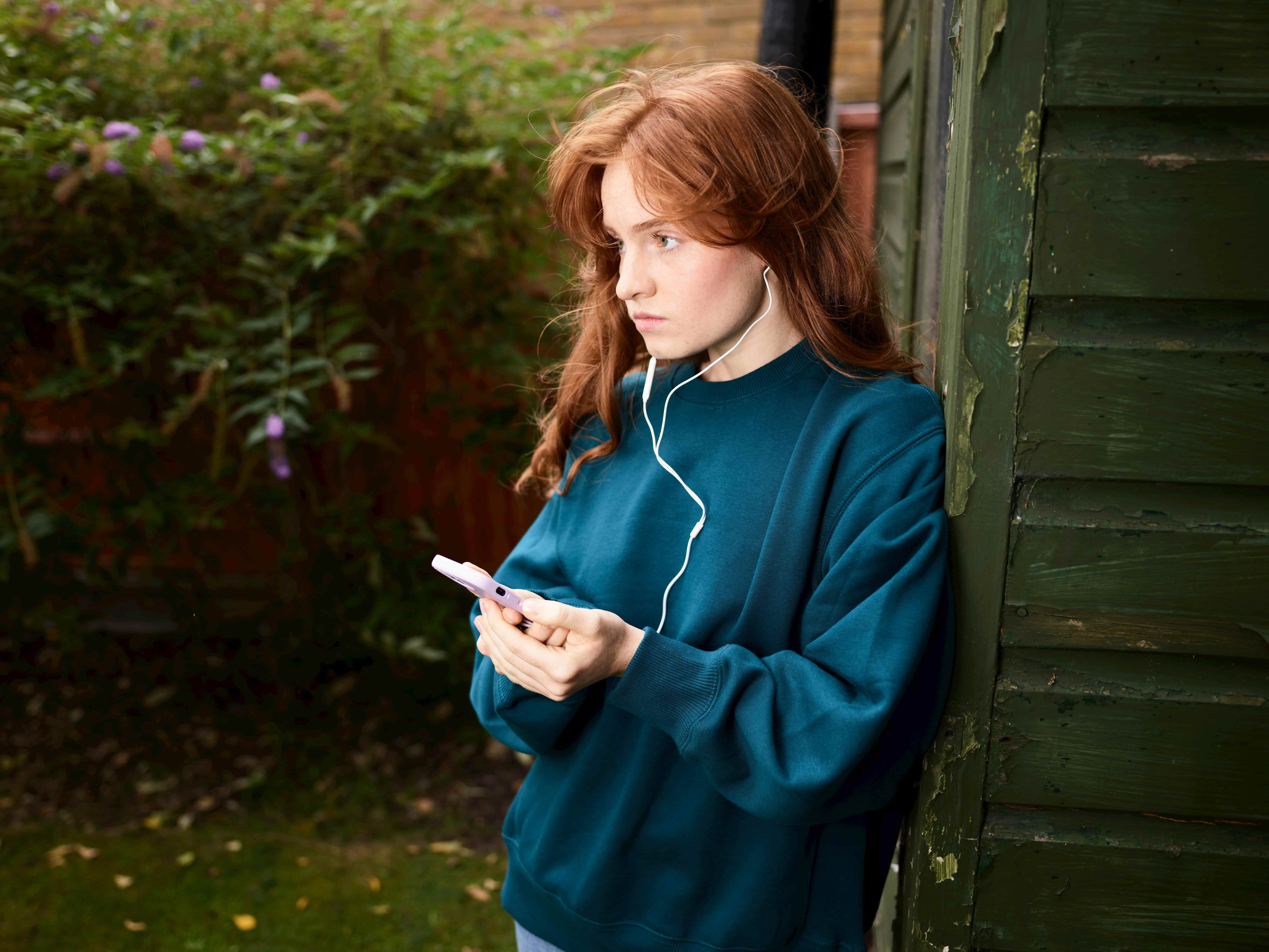 Navigating Teen Mental Health in the Digital Age - Teladoc Health UK