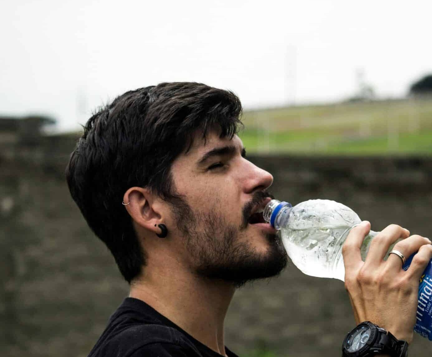 How to Manage Hot Weather — Including Tips for a Good Night’s Sleep and for Keeping Others Safe - Teladoc Health UK